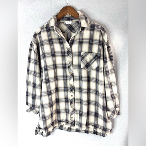 Lovers + Friends S Oversized Flannel Plaid Cabincore Shirt Blue and Beige